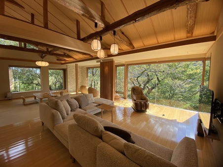 箱根外輪山を望む露天風呂付大型和洋室「葛城」(100平米)
